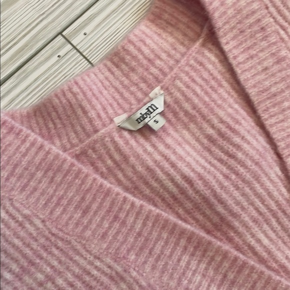 Pink Ribbed Knit Vest with Button Detail - Picture 3 of 4